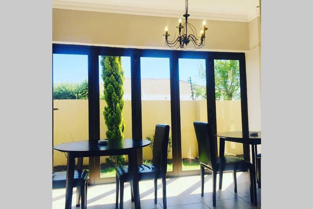 Olive Exclusive Vila Gaborone Exterior foto